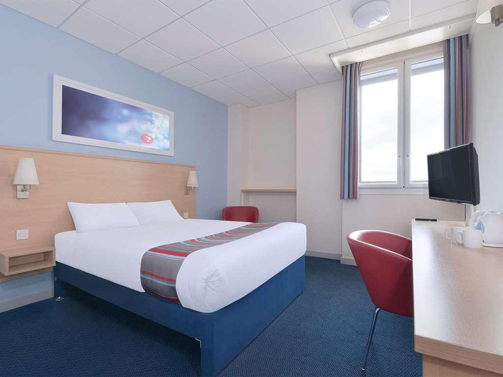 Travelodge Харлоу Номер фото